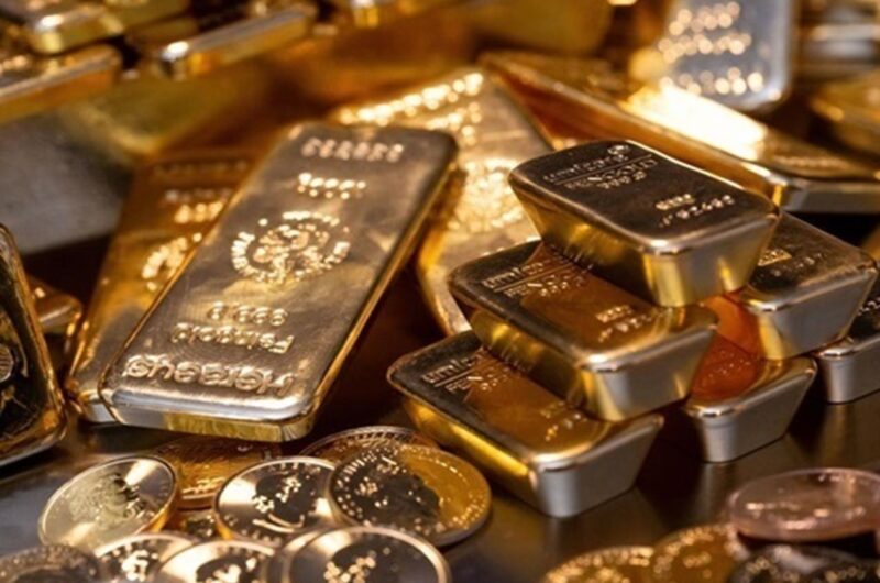 Золото вперше в історії подолало рубіж у $3500