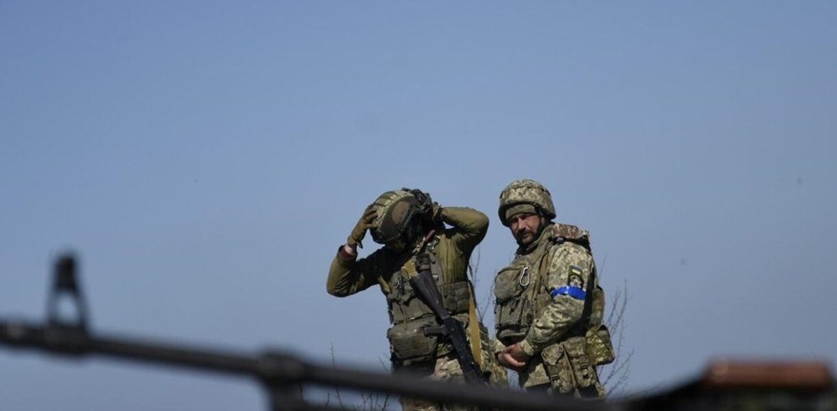 ЗСУ покращили положення на трьох напрямках - Наєв