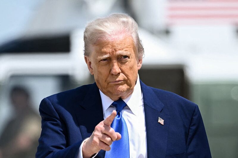 СюжетГра в хованки. Чи проковтне Трамп "кидок" Путіна