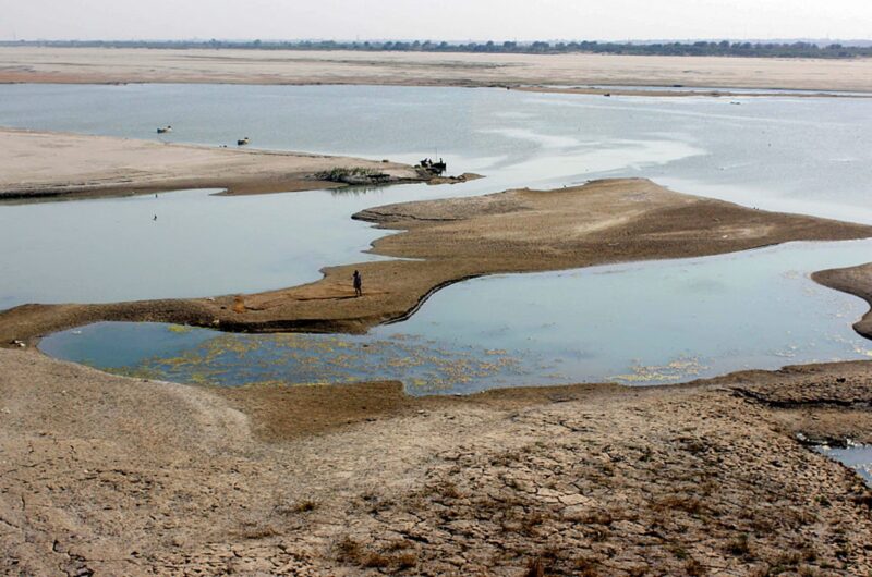 СюжетВійна за воду. Пакистан на межі повені або засухи