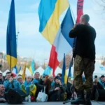 Росіяни у Франції влаштовують акції протесту проти ТЦК і Зеленського