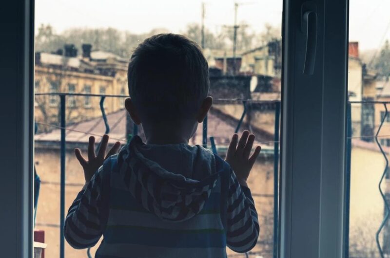 Нібито "рятують": що відбувається з українськими дітьми в Росії
