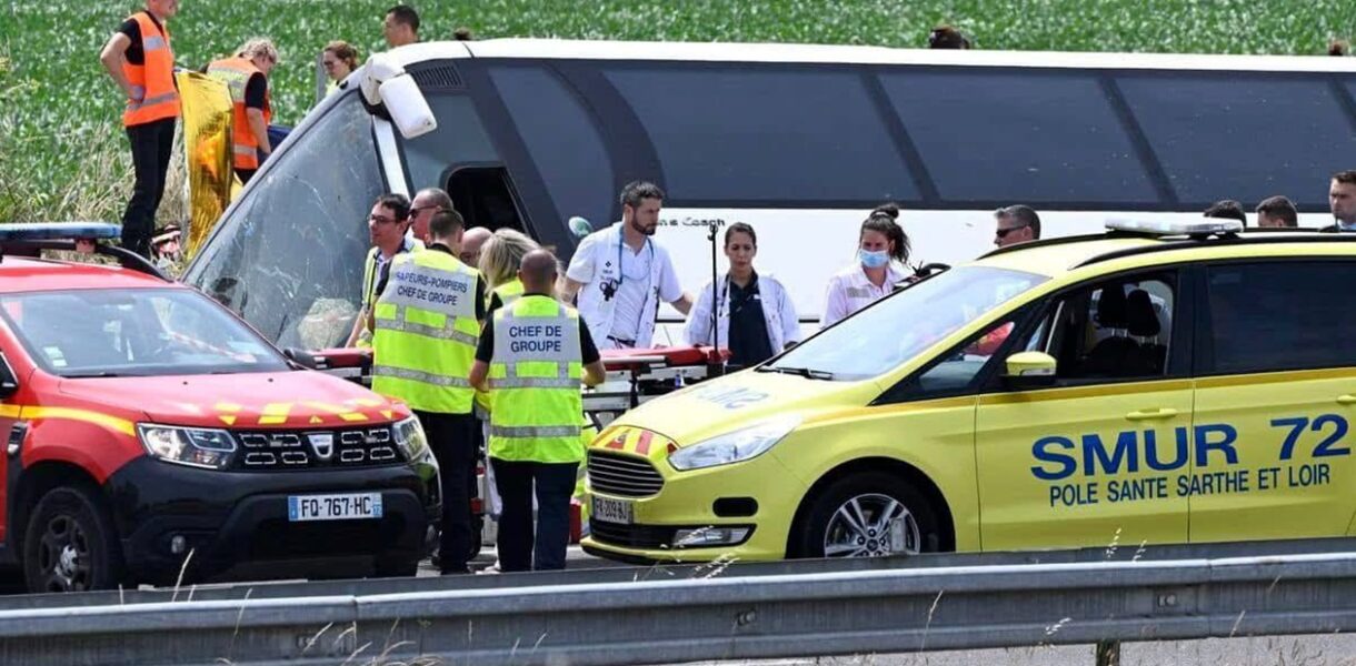 Смертельне ДТП з українцями у Франції: відомо про стан постраждалих дітей