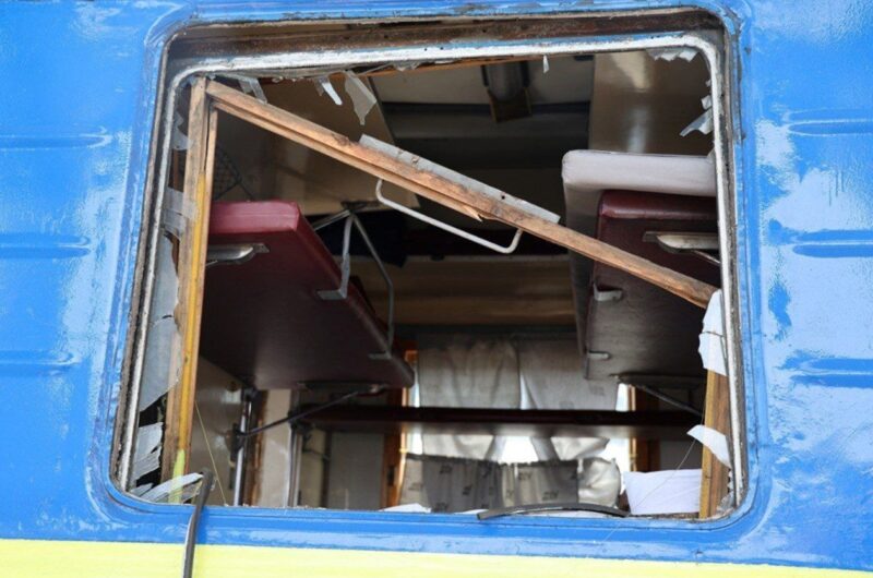 УЗ пояснила, чому не зупиняє потяги під час атак