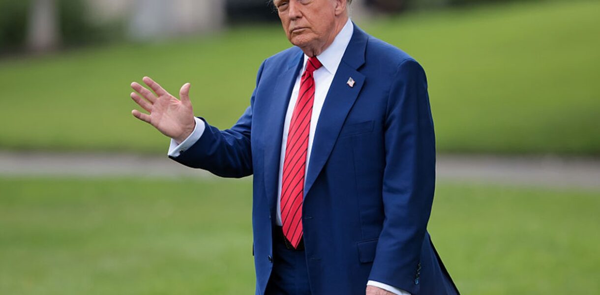 Трамп прибув у Гаагу на саміт НАТО
