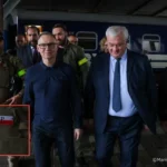 Охоронець Дуди приїхав в Україну із неоднозначним шевроном та викликав дискусію в мережі