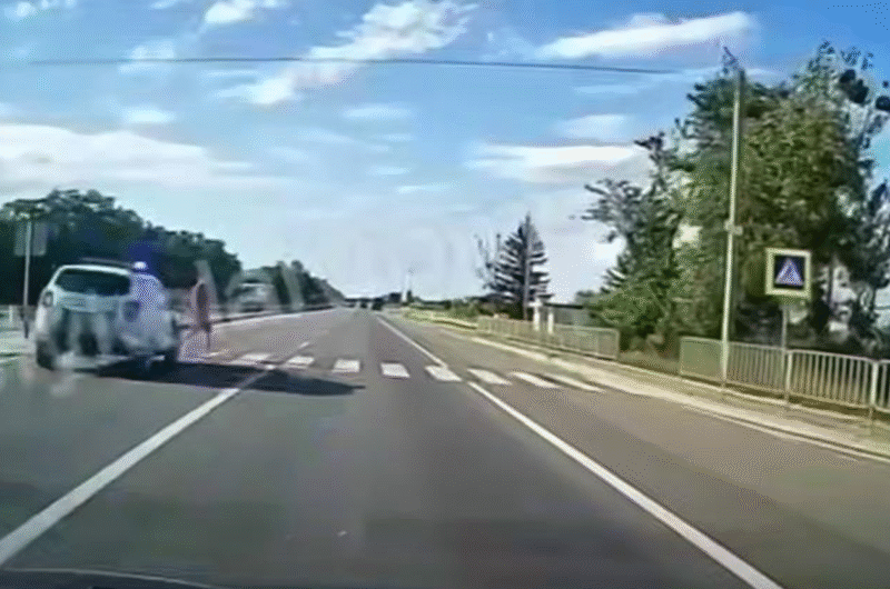 Патрульні збили неповнолітнього на трасі Київ-Чоп
