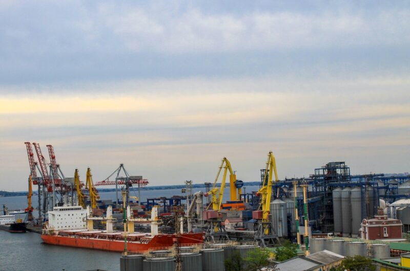 Українські морпорти обробили 40 млн тонн вантажів з початку року