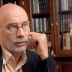 У РФ письменника Бориса Акуніна заочно засудили до 14 років ув'язнення