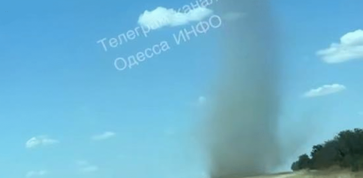 Поблизу траси Київ-Одеса зафіксували смерч