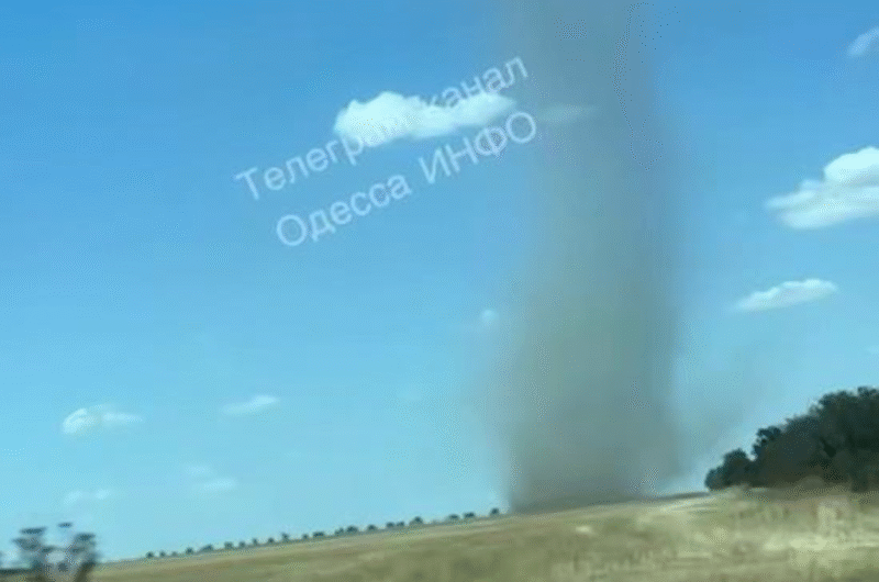 Поблизу траси Київ-Одеса зафіксували смерч