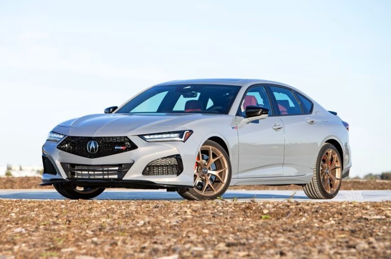 Acura знімає з виробництва седан TLX через низький попит