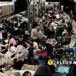 Столичне метро переповнилося людьми через загрозу обстрілу