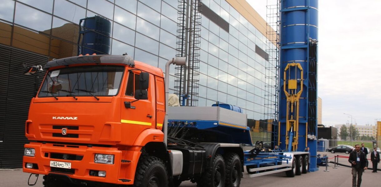 Третій автогігант РФ скорочує робочий тиждень через кризу