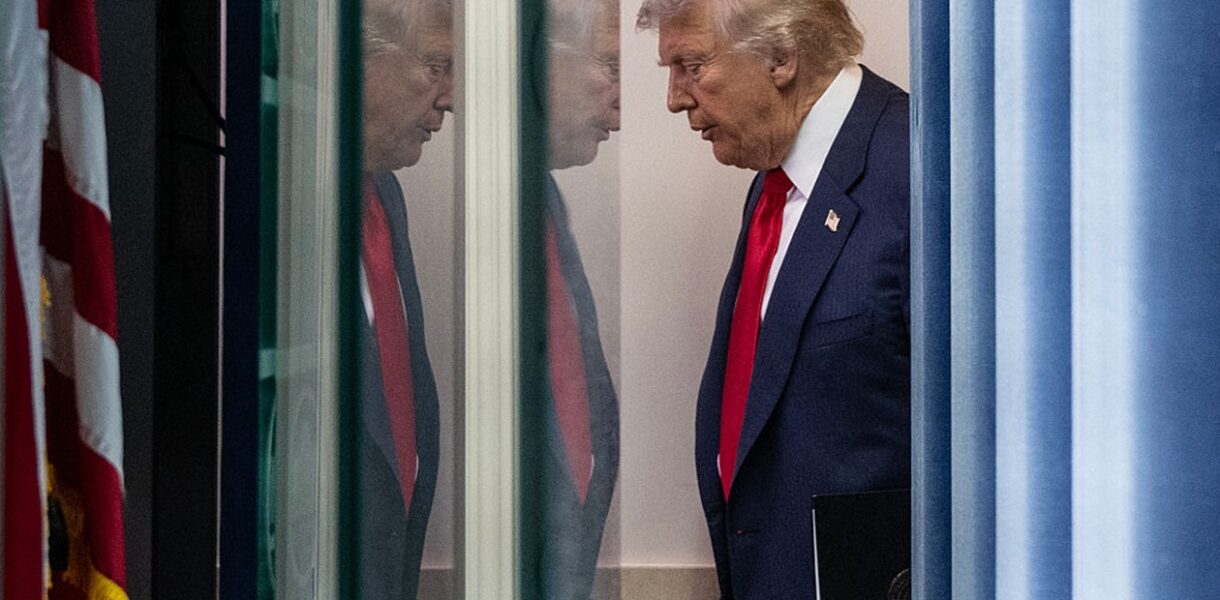 Трамп позбувся усіх експертів з Росії перед зустріччю з Путіним - ЗМІ