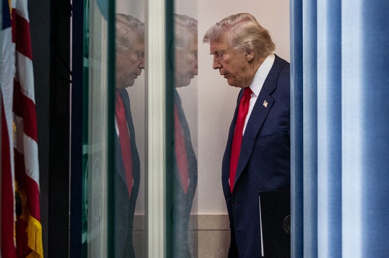 Трамп позбувся усіх експертів з Росії перед зустріччю з Путіним - ЗМІ