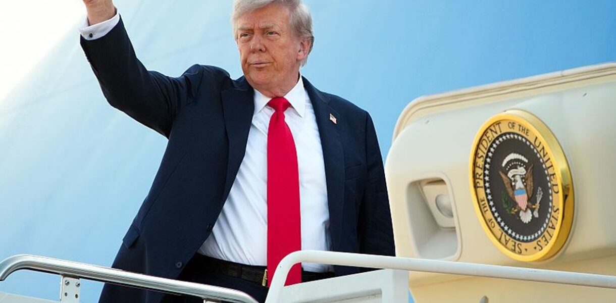 Трамп вилетів на Аляску на зустріч з Путіним