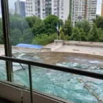 Атака на Київ: пошкоджено корпус Академії праці, соціальних відносин та туризму (фото)