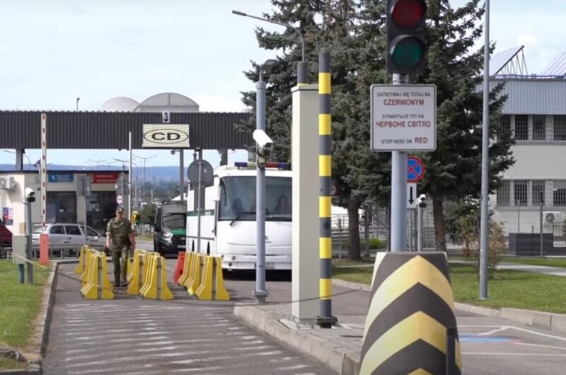 Польща видворила 15 "небезпечних" українців