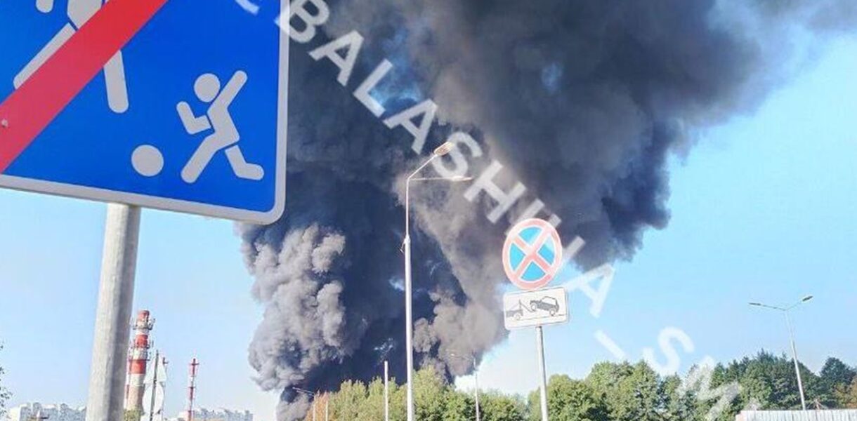 Під Москвою горить хімзавод