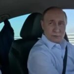 В Росії обвалився продаж машини для чиновників, яку рекламував Путін