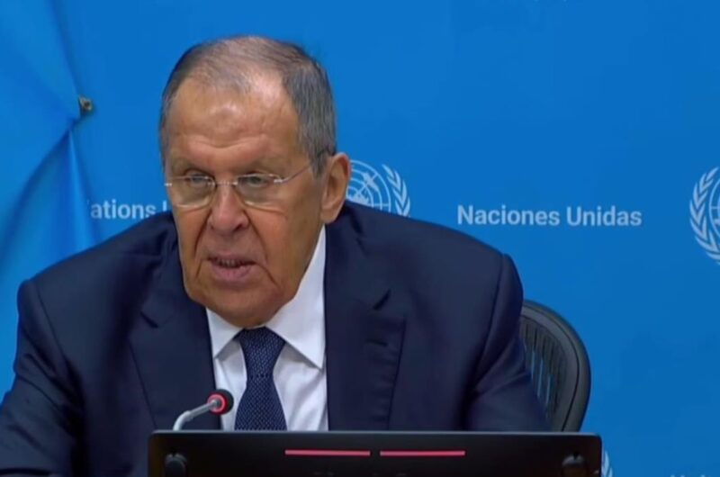 Україна винна у тому, що на неї напала РФ - Лавров