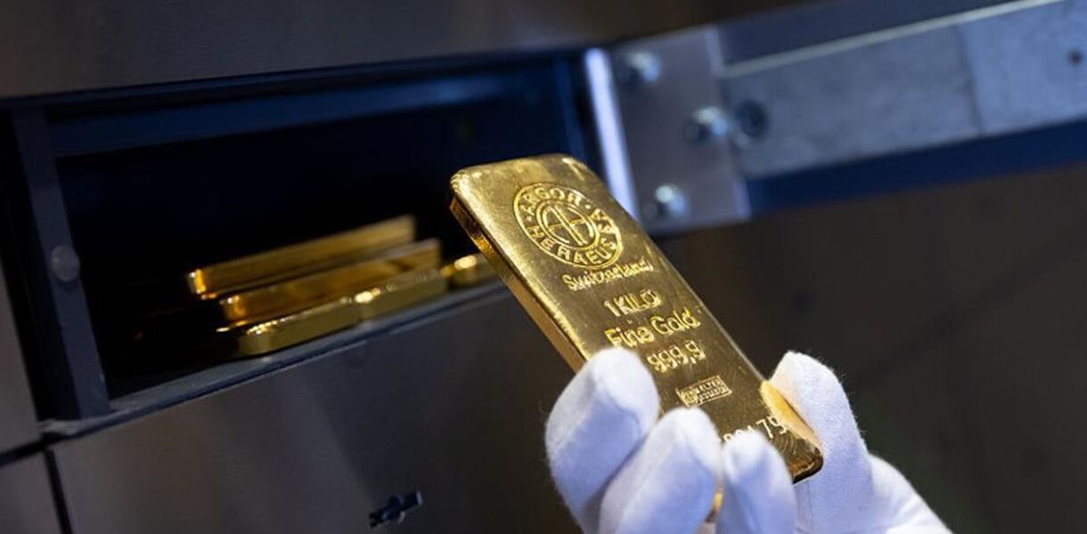 Вартість золота вперше в історії перевищила $4000
