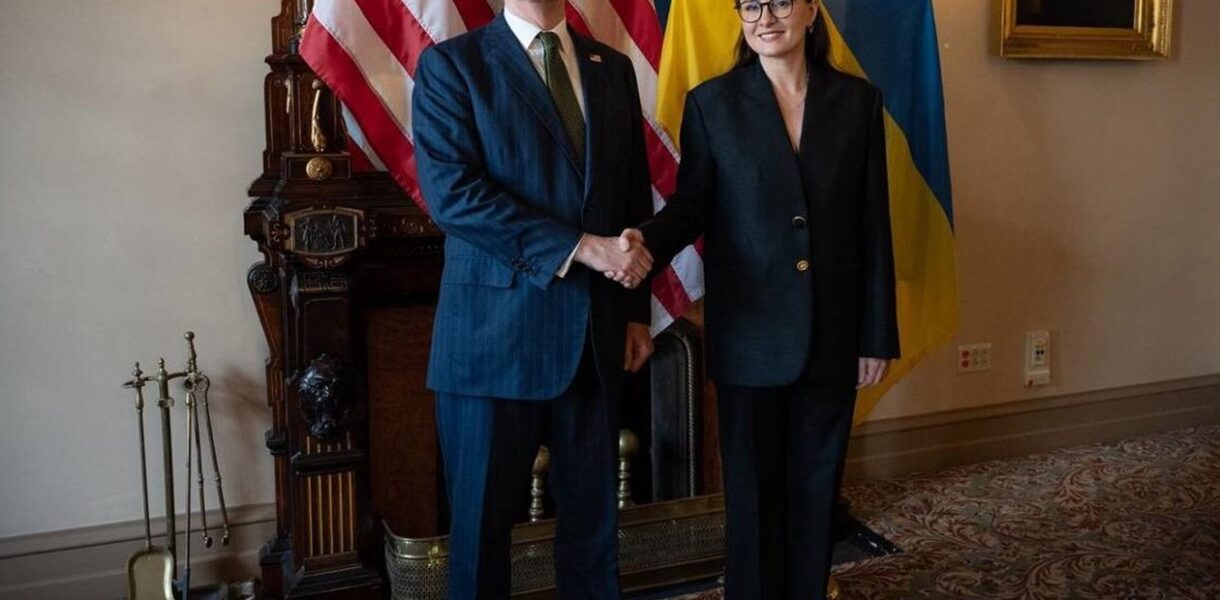 Свириденко обговорила з міністром фінансів США санкції проти Росії