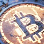Bitcoin обвалився нижче $105 тисяч
