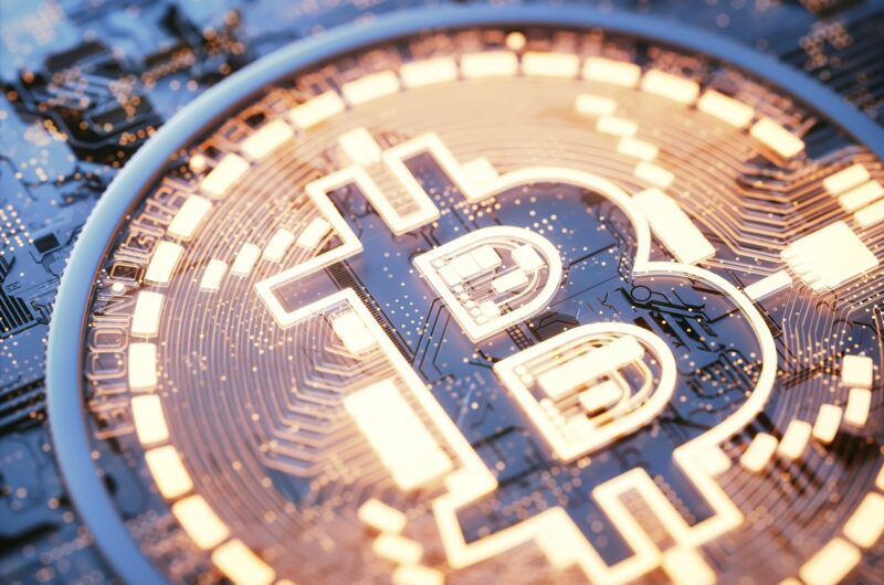 Bitcoin обвалився нижче $105 тисяч