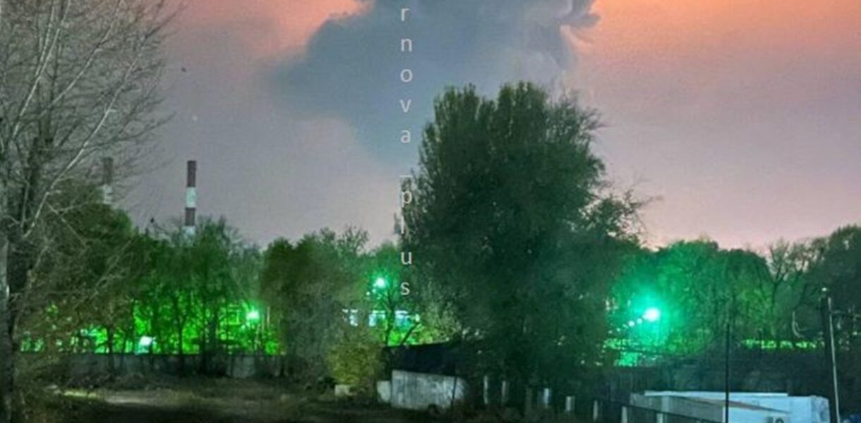 Атака на РФ: в Оренбурзі і Самарі горять газзавод і НПЗ