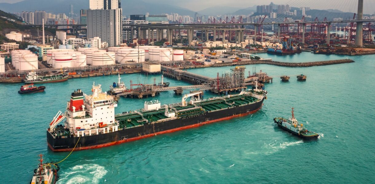 Китай призупинив закупівлі російської нафти після санкцій США - ЗМІ