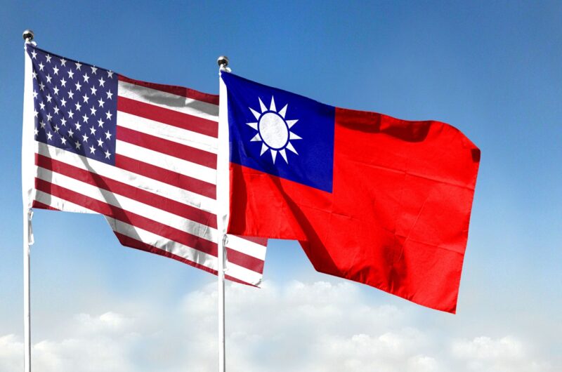 США відновили постачання зброї Тайваню