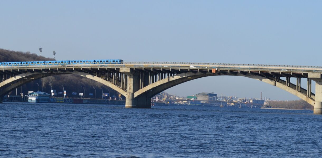 Рух мостом Метро обмежать 15-16 листопада