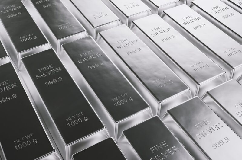Срібло оновило рекорд після жовтневого піку