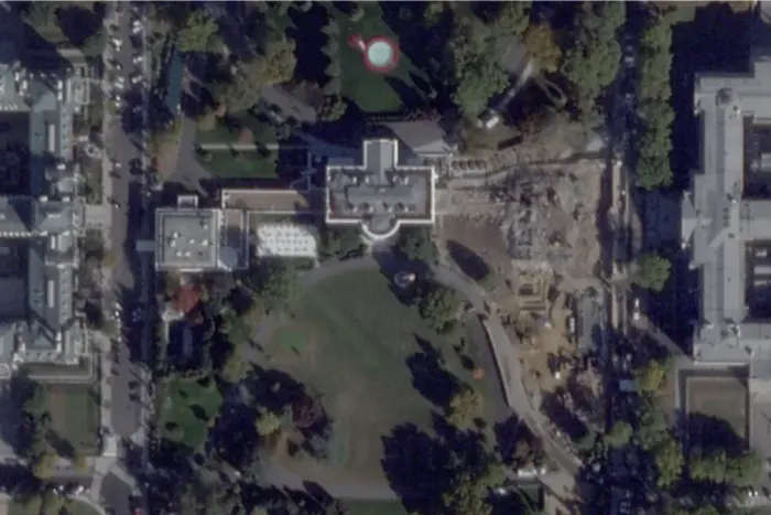 Білий дім після початку будівництва бальної зали Трампа: супутникові знімки