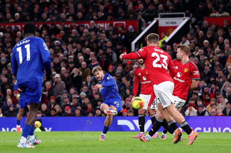 Евертон сенсаційно обіграв МЮ після божевільного вилучення