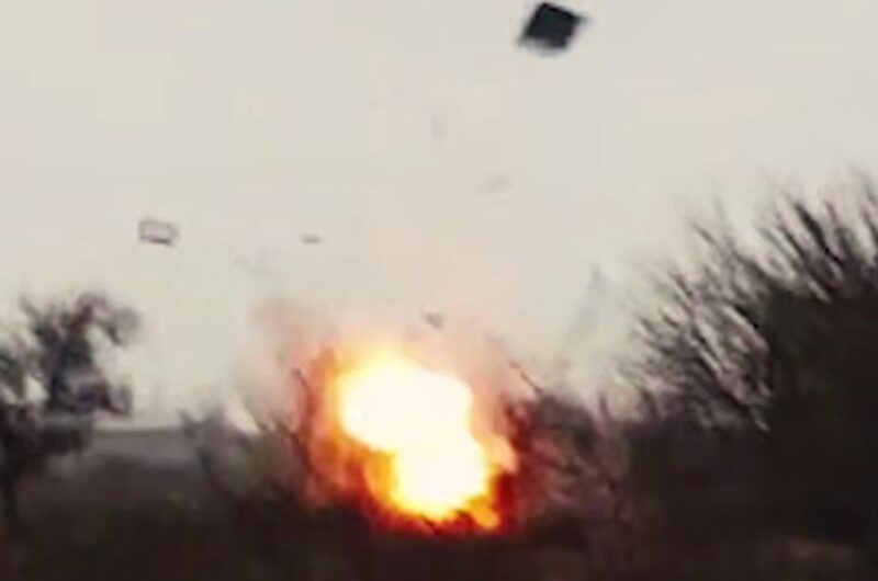 ГУР підірвало авто з окупантами на Херсонщині