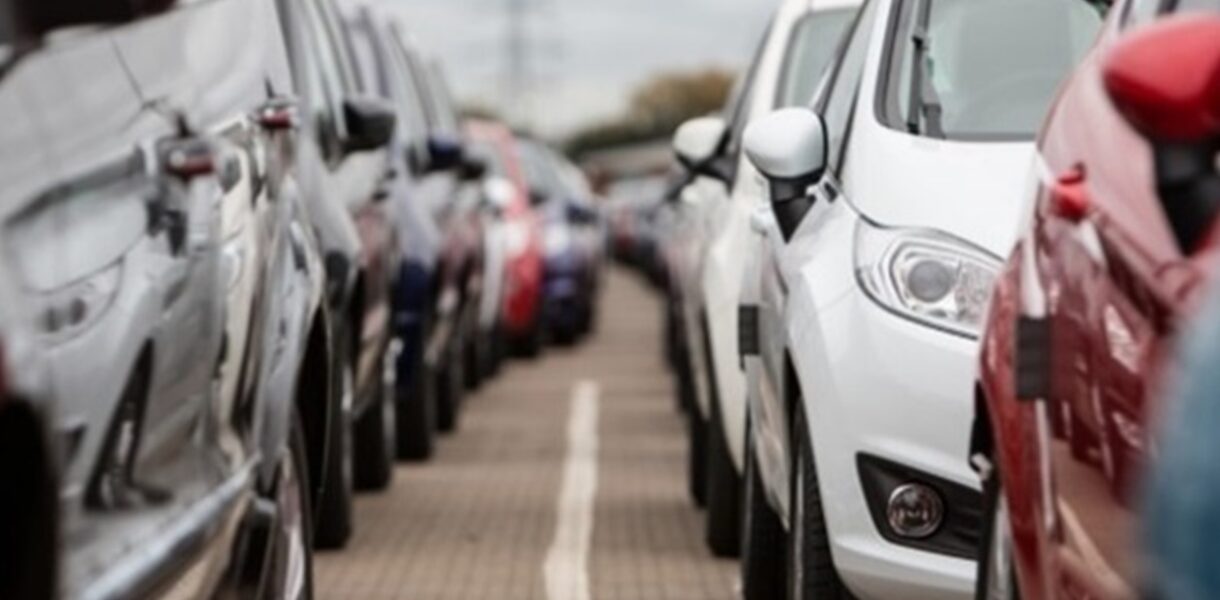 ЄС відтермінував заборону на дизельні та бензинові авто