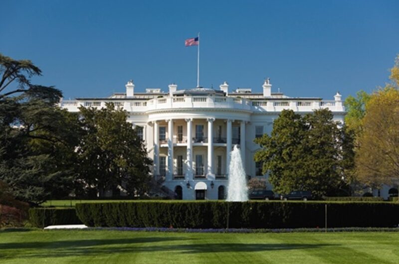 Трамп назвав суму, яку витратять на будівництво бального залу в Білому домі