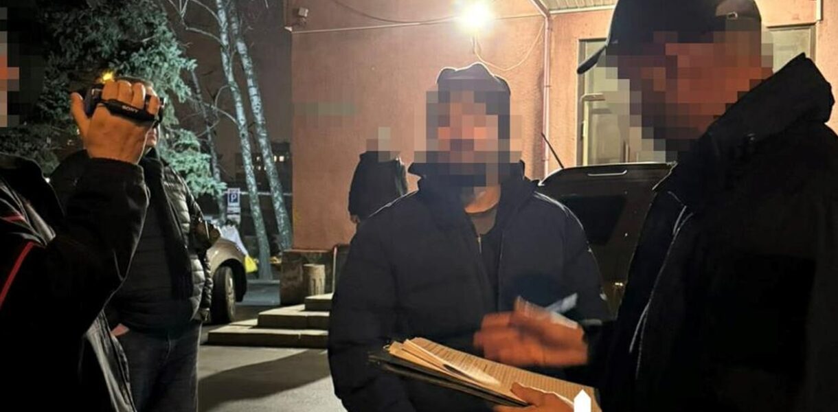 Затримано експравоохоронця, який допомагав переправляти ухилянтів за кордон