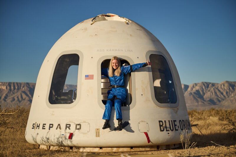 Blue Origin вперше відправили в космос людину на колісному кріслі