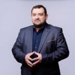 Хабарник у фармі: як нардеп Сергій Кузьміних просуває закон про аптеки, маючи власну тіньову мережу з продажем наркотиків без рецептів