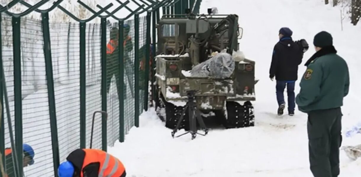 280 км: Латвія повністю огородилася від Росії парканом