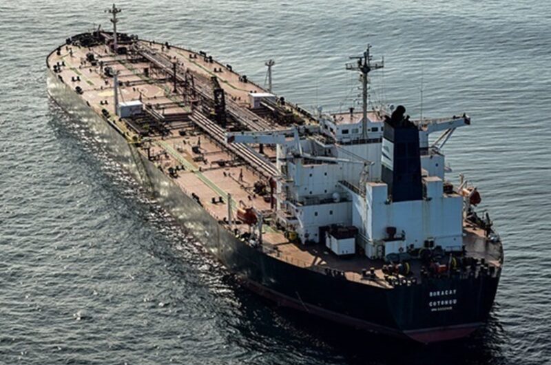 Попри блокаду США: з Венесуели тихо вийшов десяток танкерів з нафтою