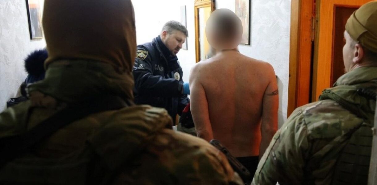 У Дніпрі чоловік взяв у заручники власну матір