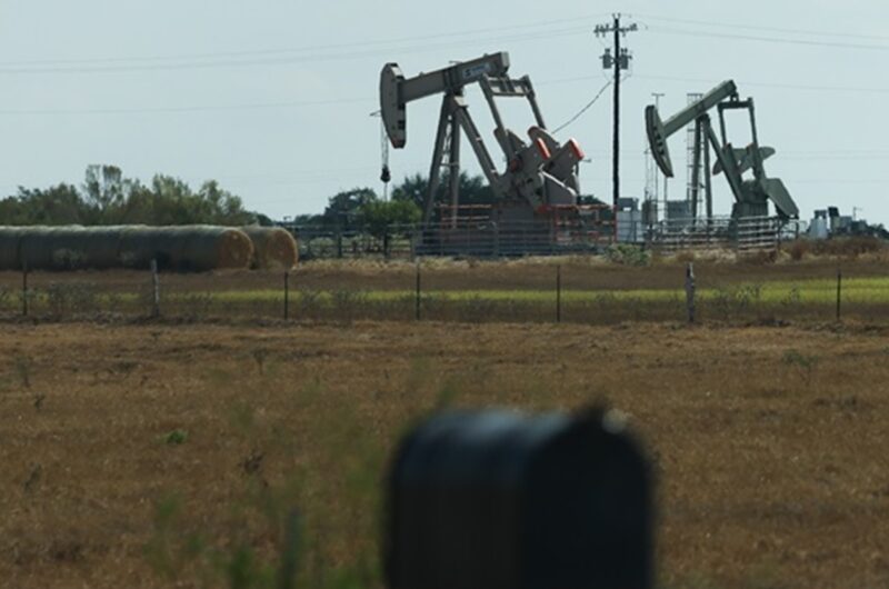 Ціни на нафту зросли через побоювання щодо постачань з Ірану