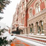 НБУ збільшив продаж доларів через обвал гривні