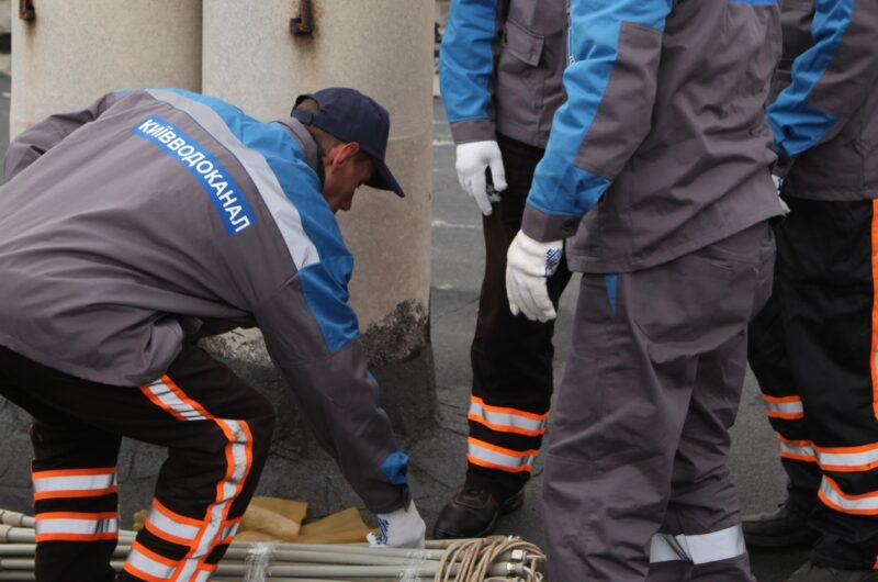 У Києві тимчасово обмежили гарячу воду