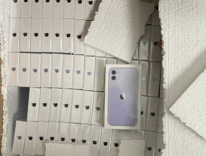 100 доларів за iPhone і кеш у туалетному папері: як працювала «каса» на буковинській митниці